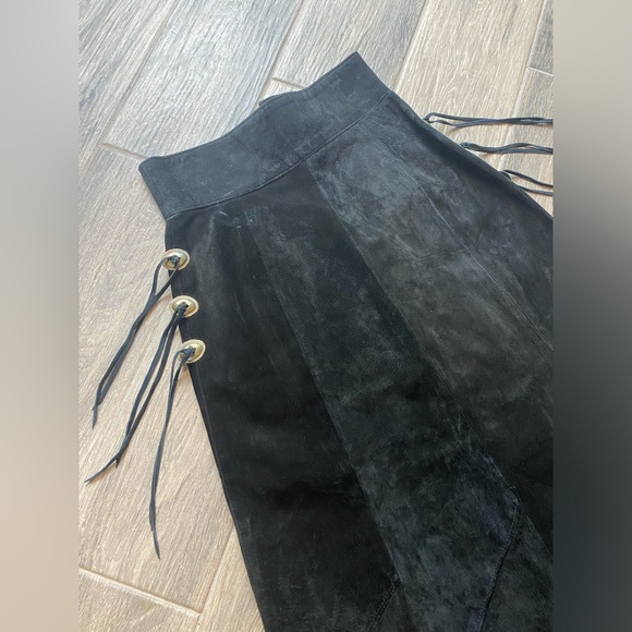 Patricia Wolf Western Black Suede Bottom Flair Tassel on the Hips Size 6 🖤🐎 - Picture 2 of 8